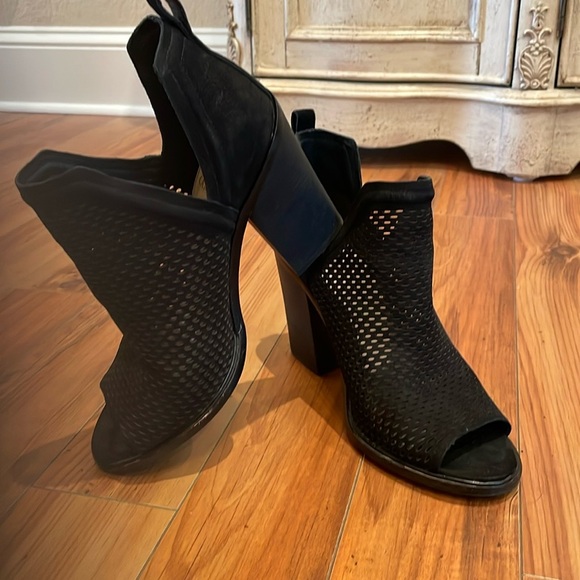 Vince Camuto heeled slide-in sandals - Picture 1 of 6